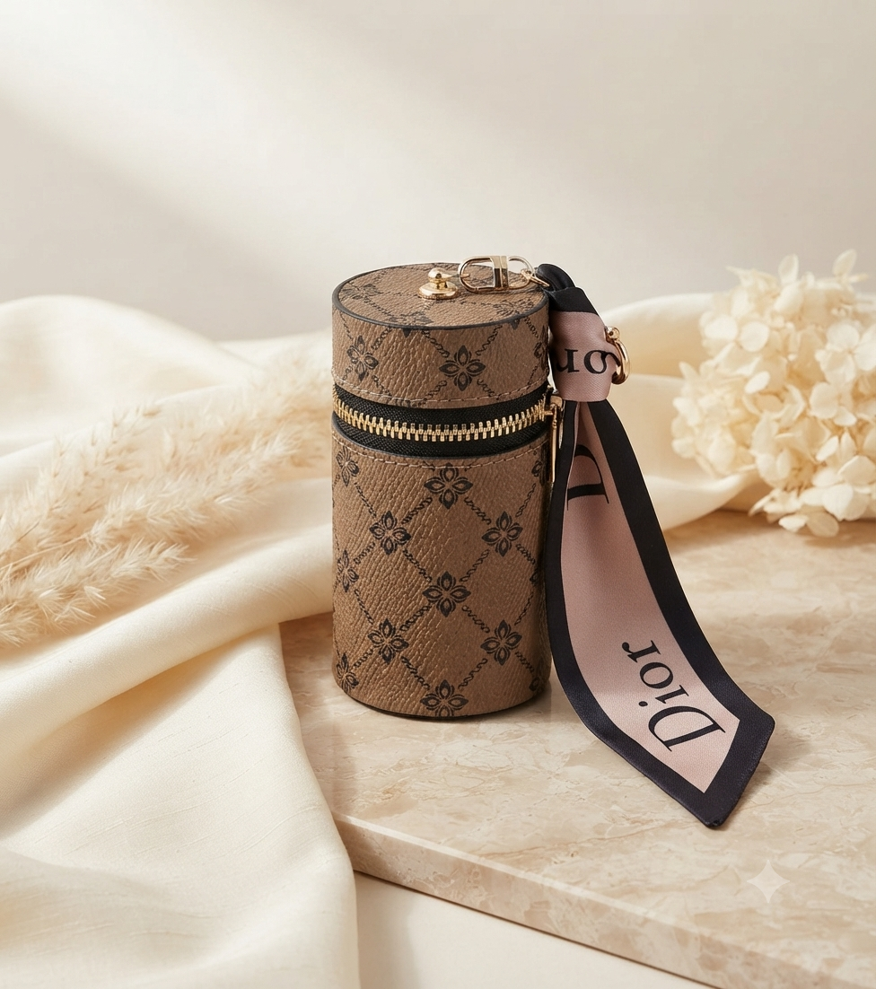 Llavero Cilíndrico de Lujo - Estampado Monograma con Detalle de Listón