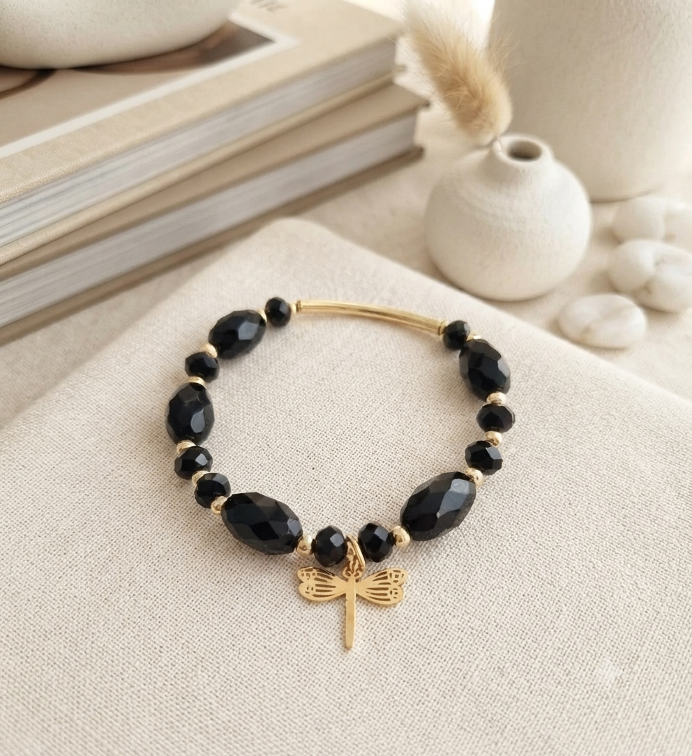 Pulsera Elástica Estilo Minimalista con Dije y Detalles Dorados