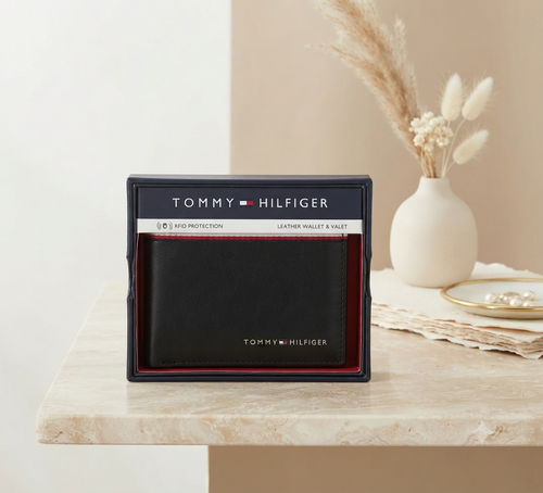 Billetera Tommy Hilfiger de Piel con Protección RFID – Colección Clásica