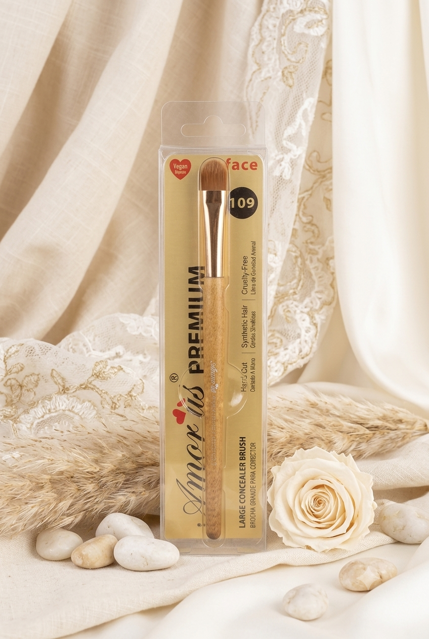 Brocha Grande para Corrector Amor u's Premium #109 – Aplicación Uniforme y Profesional