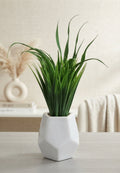 Planta Artificial Decorativa en Maceta Geométrica Blanca