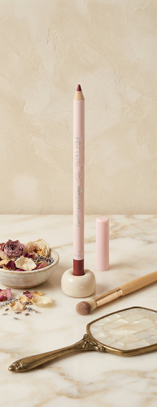 Delineador de Labios Ultra Fine Sculpting Liner - Pretty Privilege