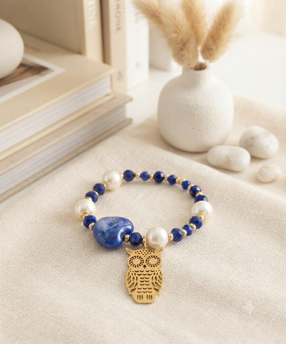 Pulsera Elástica Estilo Minimalista con Dije y Detalles Dorados
