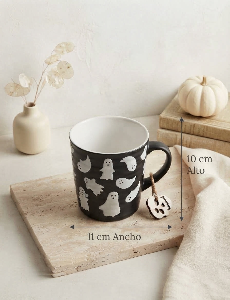 Taza de Cerámica Negra con Estampado de Fantasmas