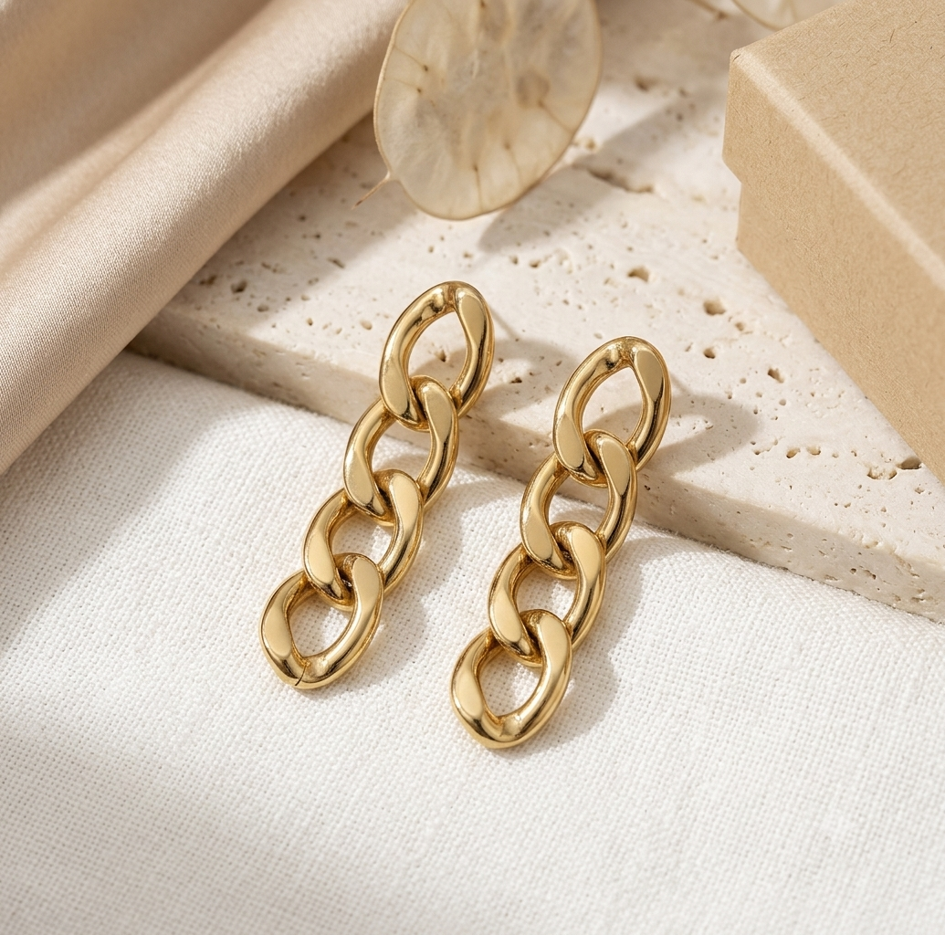 Aretes Largos de Eslabones Entrelazados